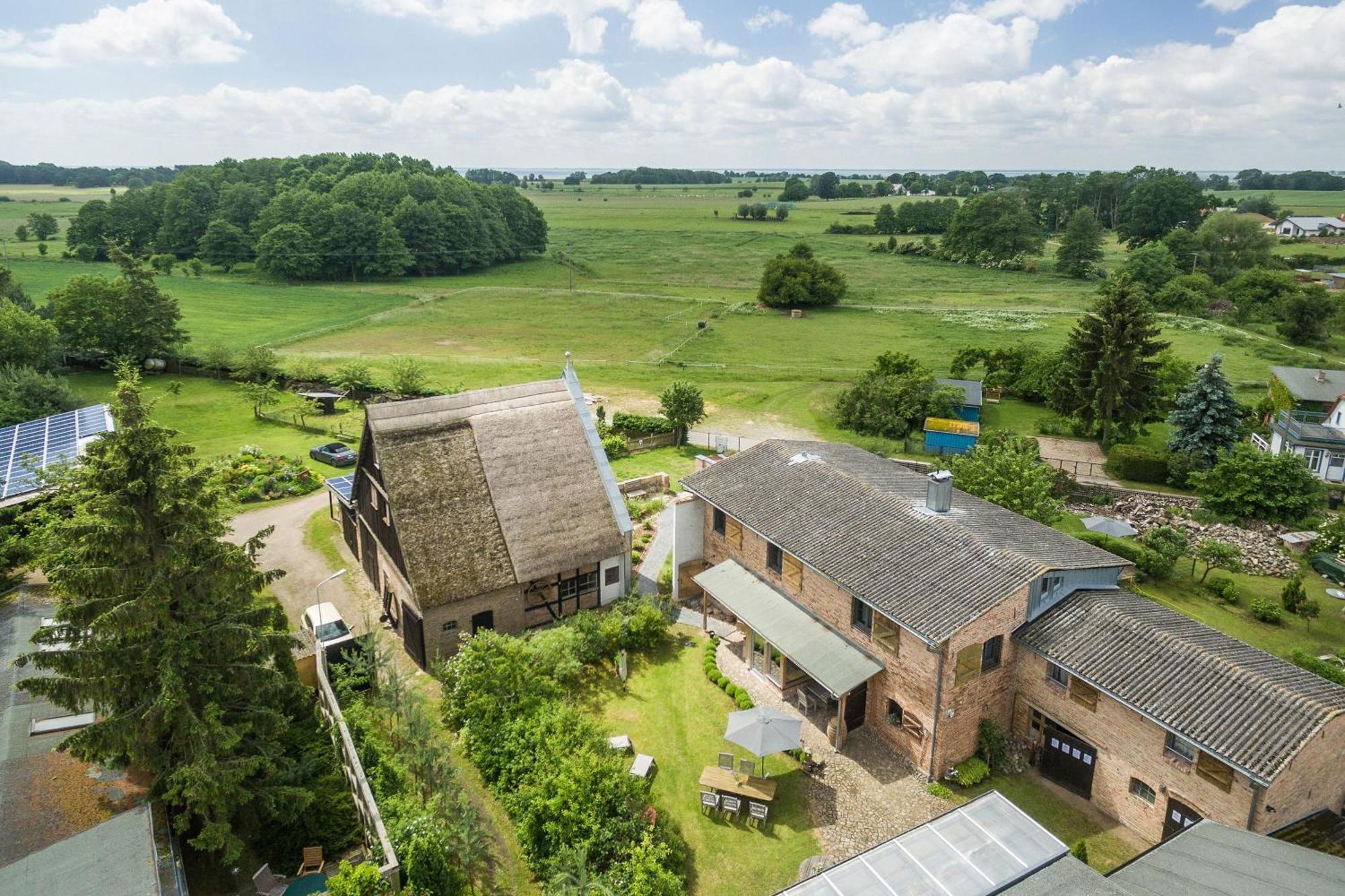 Das Backsteinhus, App Achtern Diek Dargen Exterior foto